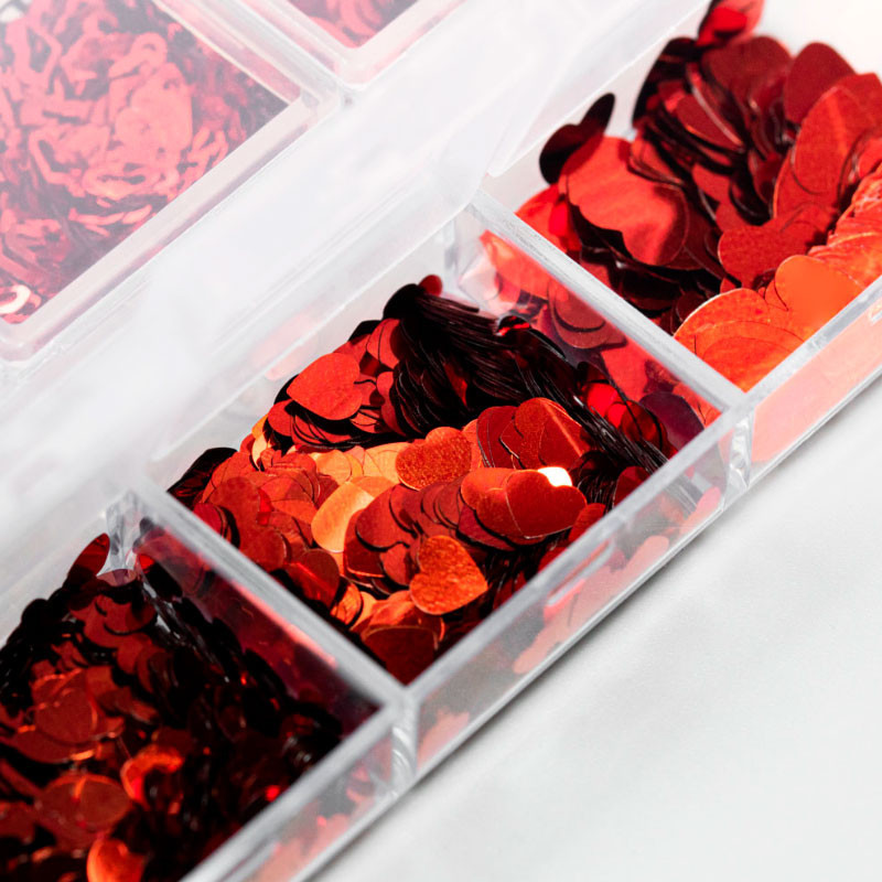 Glitter in the shape of hearts in a palette 6 types