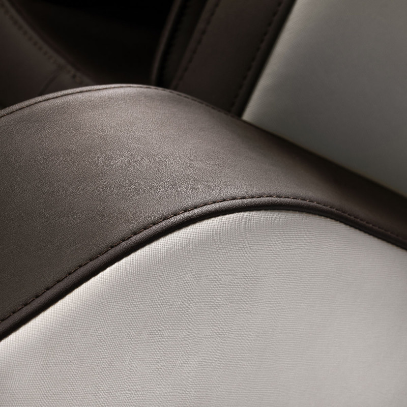 Sakura Comfort Plus 806 massage chair brown
