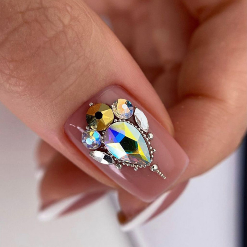 Nail crystals 3D 20 pcs Nr 6